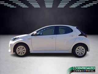 TOYOTA Yaris 1.5h Business 3