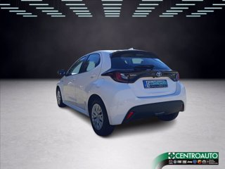 TOYOTA Yaris 1.5h Business 4