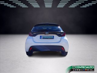 TOYOTA Yaris 1.5h Business 5