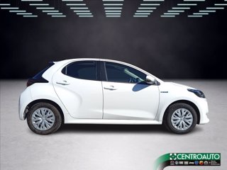 TOYOTA Yaris 1.5h Business 7