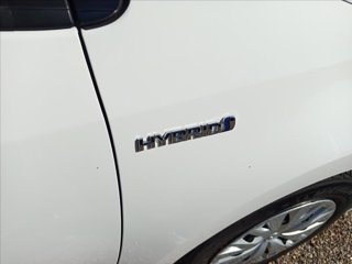 TOYOTA Yaris 1.5h Business 8