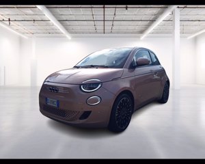 FIAT 500e 3+1 42 kWh La Prima 2