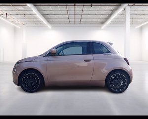 FIAT 500e 3+1 42 kWh La Prima 3