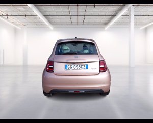 FIAT 500e 3+1 42 kWh La Prima 5