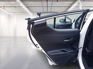 TOYOTA C-HR 1.8h Active 2wd e-cvt 15