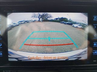 TOYOTA C-HR 1.8h Active 2wd e-cvt 21