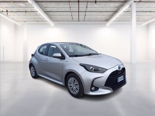 TOYOTA Yaris 1.5h Business 0