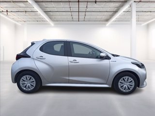 TOYOTA Yaris 1.5h Business 7
