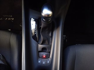 TOYOTA C-HR 1.8h Business e-cvt 19