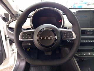 FIAT 600 1.2 hybrid La Prima 110cv auto 15
