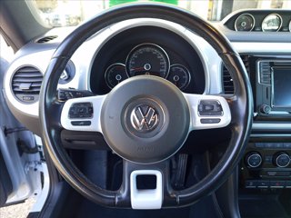 VOLKSWAGEN Maggiolino Cabrio 2.0 tdi Design 110cv 18