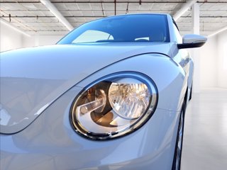 VOLKSWAGEN Maggiolino Cabrio 2.0 tdi Design 110cv 27