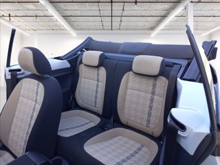 VOLKSWAGEN Maggiolino Cabrio 2.0 tdi Design 110cv 29