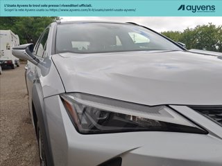 LEXUS UX 250h 2.0 Design 2wd cvt 17