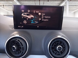 AUDI Q2 35 2.0 tdi Business quattro s-tronic 19