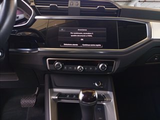 AUDI Q3 35 2.0 tdi Business quattro s-tronic 19