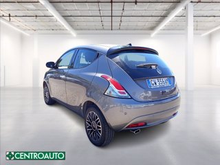 LANCIA Ypsilon 1.0 firefly hybrid Gold Plus s&s 70cv 4