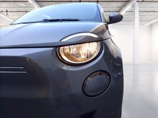 FIAT 500e 42 kWh La Prima 21