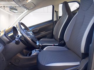 TOYOTA Aygo 5p 1.0 x-business m-mt 72cv 9