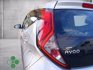 TOYOTA Aygo 5p 1.0 x-play 72cv 22