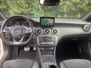 MERCEDES A 200 d Premium auto my16 12