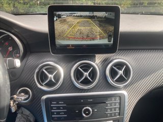 MERCEDES A 200 d Premium auto my16 13