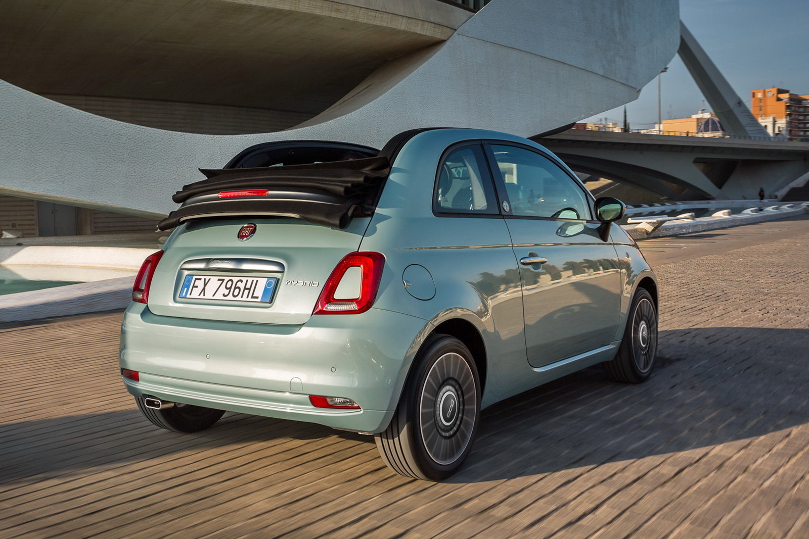 200108 Fiat 500 Hybrid 07