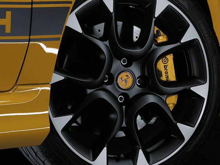 595 Competizione 01
